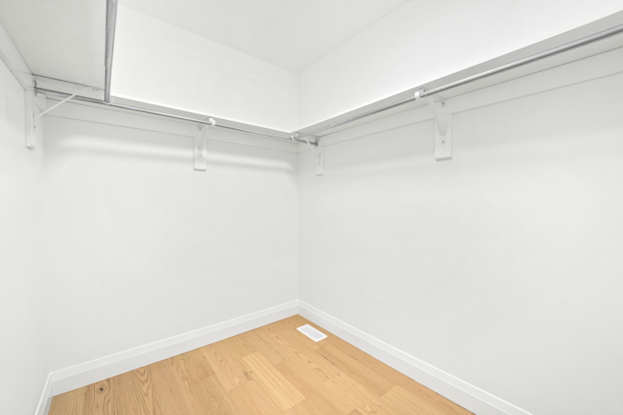 Western Hill walk-in closet home builder